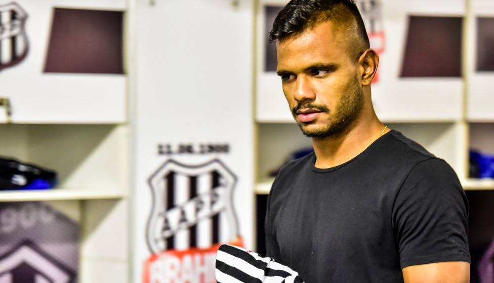 Com proposta baixa do São Paulo, Ponte confia em permanência de Bob