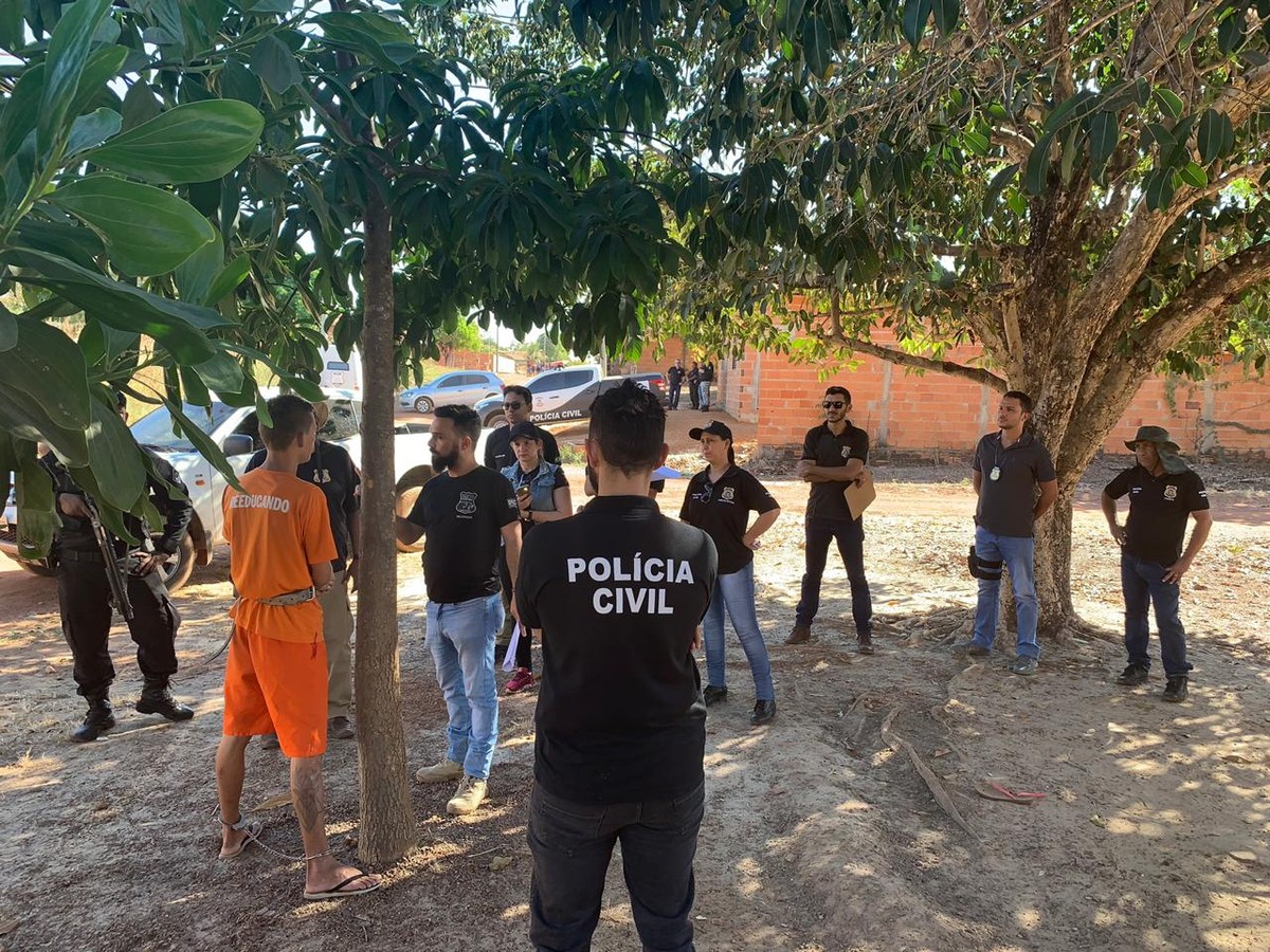 Polícia Civil faz reprodução simulada do assassinato de jovem que foi ...