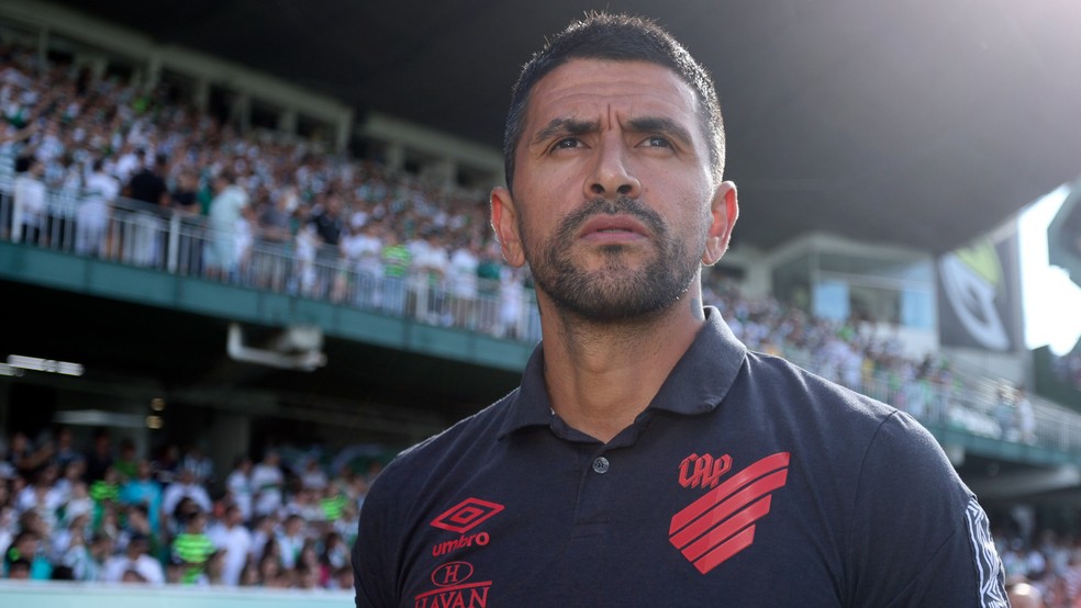 Ceará tem negociações avançadas com treinador Lucho González | ceará | ge