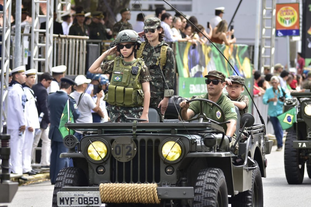 ForÃ§as Armadas no desfile de 7 de Setembro em Natal â€” Foto: Pedro Vitorino