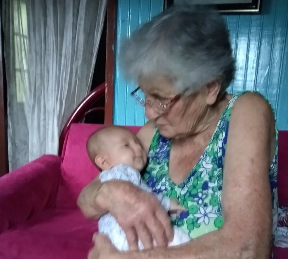Selma de Ávila com a neta que sonhava ver crescer — Foto: Arquivo Pessoal