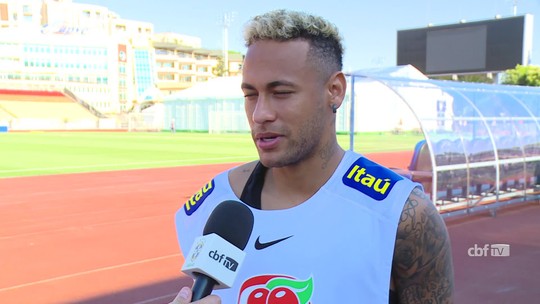 Neymar projeta evolução contra Costa Rica e minimiza dores: "O pé está tranquilo"
