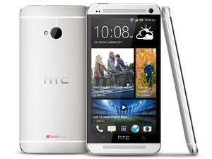 Smartphone HTC One ganhou versão com sistema Android sem alterações. (Foto: Divulgação/HTC)