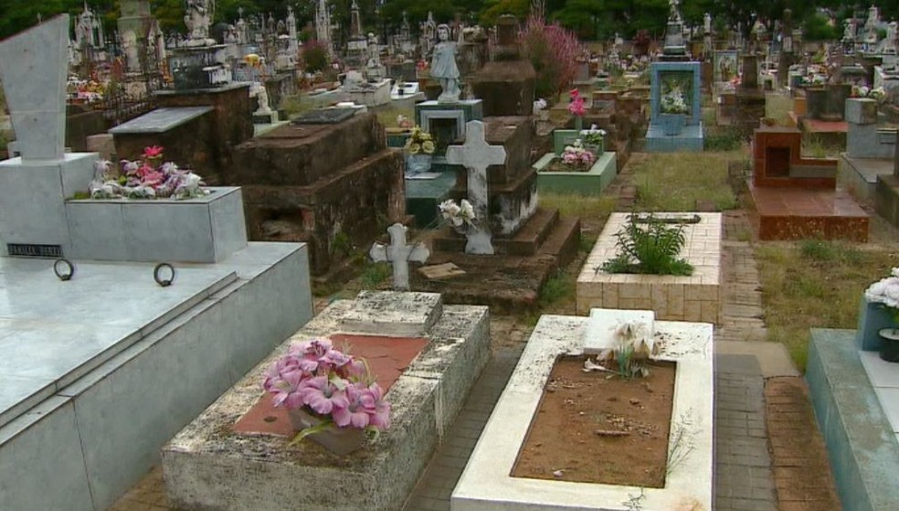 Familia Denuncia Venda Irregular De Tumulo Em Cemiterio De Sao Carlos E Sumico De Ossos Dos Pai Sao Carlos E Araraquara G1