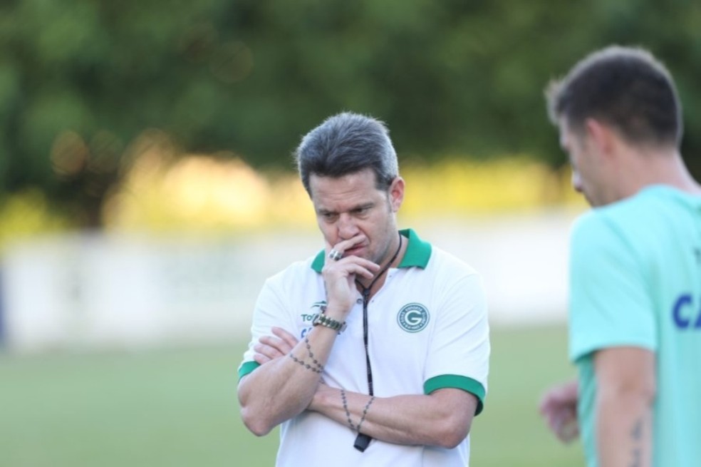 Argel Fucks: fim da linha para o treinador no Goiás (Foto: Cristiano Borges / O Popular)