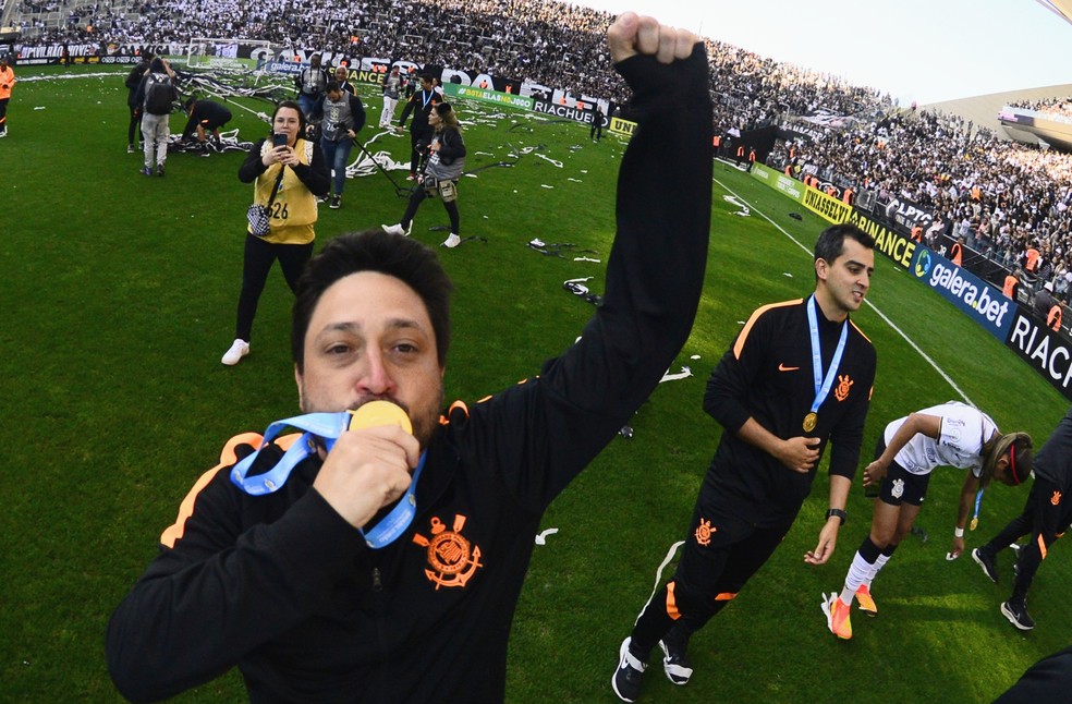 Veja o que disse Arthur Elias, treinador do Corinthians Feminino, após o título brasileiro