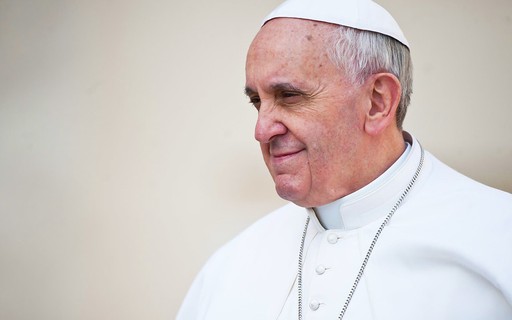 Papa se reúne con personas transgénero en el Vaticano – Época Negócios
