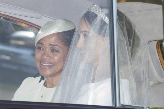Meghan Markle usa tiara da Rainha Mary em casamento (Foto: Getty Images)