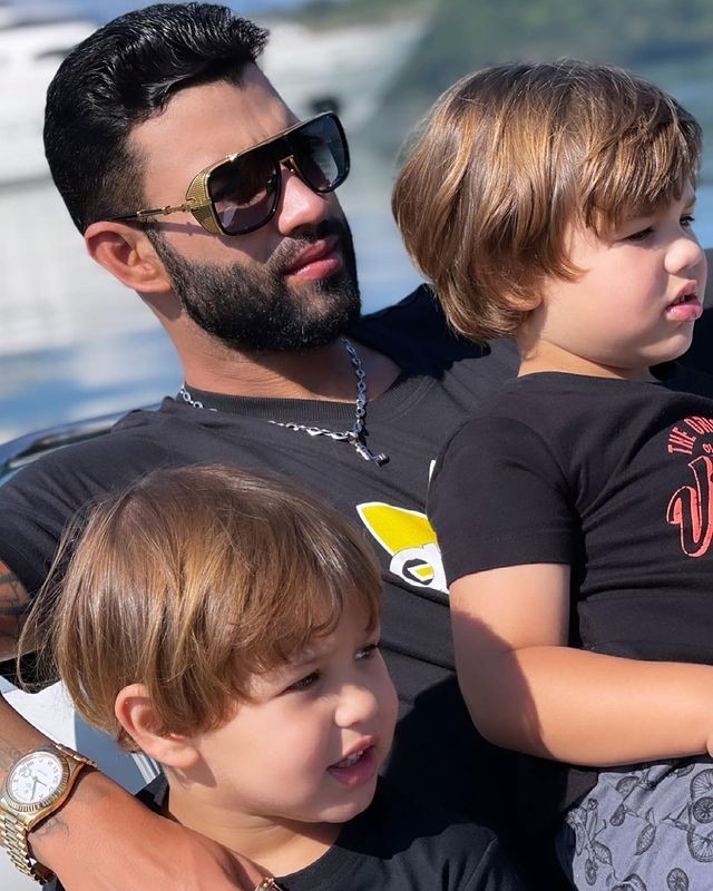 Gusttavo Lima com os filhos (Foto: Instagram/ Reprodução)