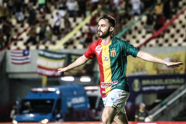 ARTILHEIRO DA SÉRIE B ESPECULADO NO GRÊMIO DEFINE O SEU FUTURO