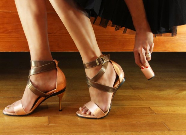 Os sapatos com salto removíveis são práticos, mas tem o preço nas alturas (Foto: Divulgação/Tanya Heath)