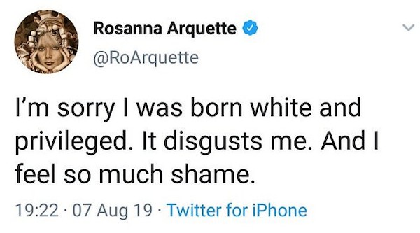 O tuíte da atriz Rosanna Arquette que motivou sua decisão de fechar suas contas nas redes sociais (Foto: Twitter)