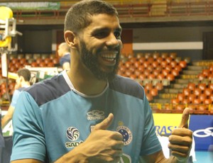Wallace, aposto do Cruzeiro, barba (Foto: Rafael Araújo)