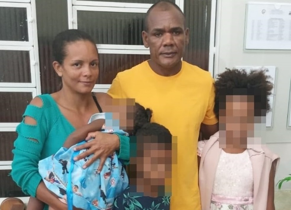 Kátia foi assassinada na frente dos filhos e arrastada pela rua em Cruzeiro do Sul — Foto: Arquivo pessoal
