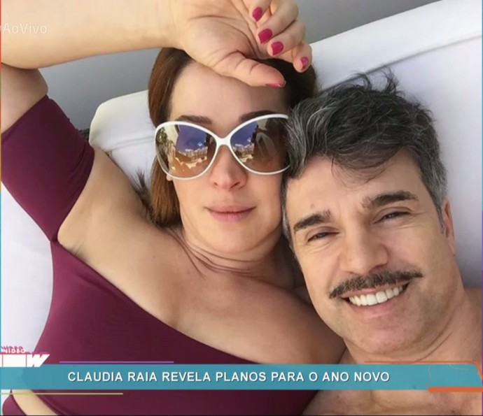 Claudia Raia pretende viajar com o marido Jarbas Homem de Mello (Foto: TV Glboo)