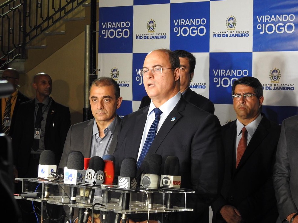 Wilson Witzel, governador do Rio de Janeiro, decretou quarentena até o fim de abril, por enquanto — Foto: Fred Gomes