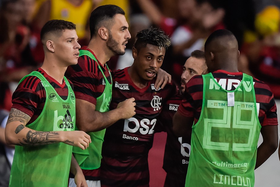 AtuaÃ§Ãµes do Flamengo: Arrascaeta agarra chance, e Bruno Henrique mostra que decide em clÃ¡ssicos