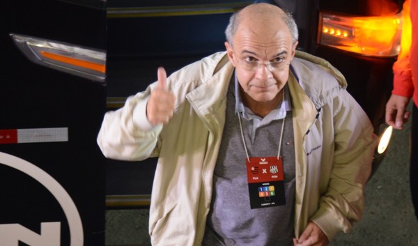 Com presidente no CT, Fla faz último treino antes de viajar para Belo Horizonte