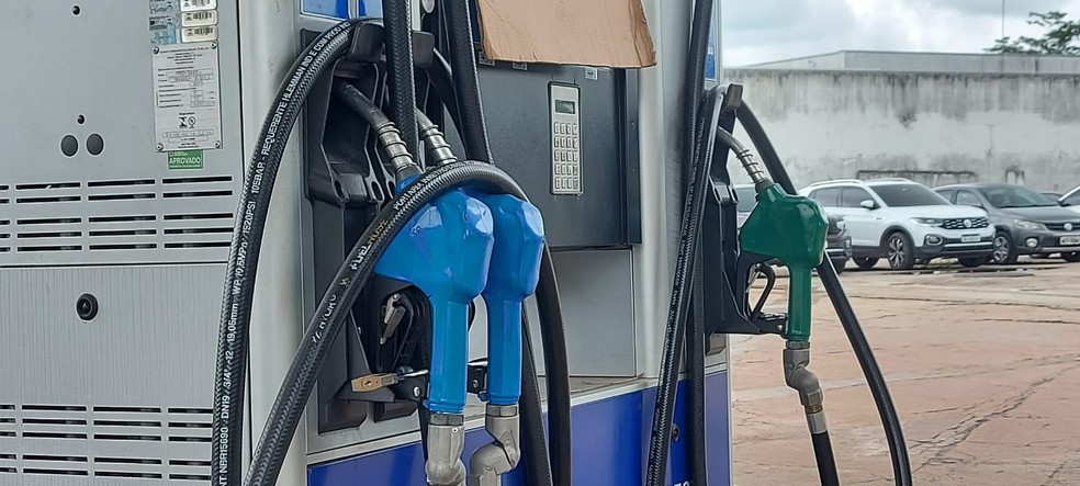 Postos de combustíveis já começam a registrar falta nesta terça-feira (22) — Foto: Murilo Lima/Rede Amazônica Acre