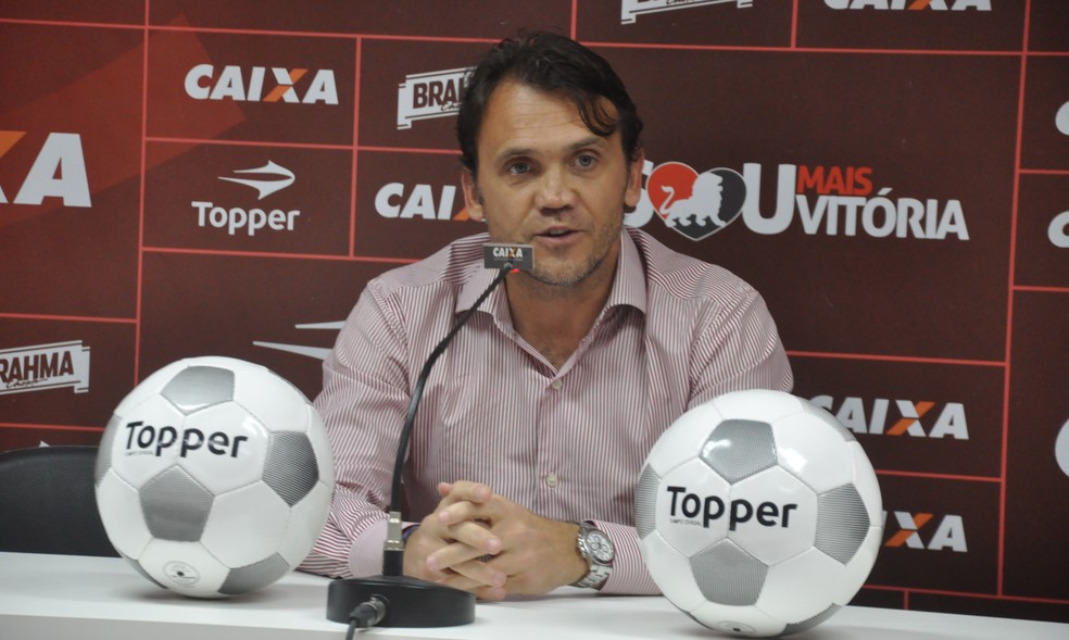 Petkovic não é mais o diretor de futebol do Vitória (Foto: Maurícia da Matta / EC Vitória / Divulgação)