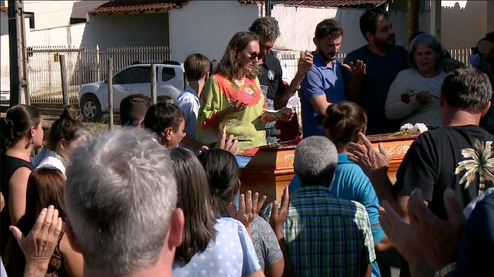 Amigos e familiares homenagearam médica do ES morta a tiros na Bahia — Foto: Reprodução/TV Gazeta