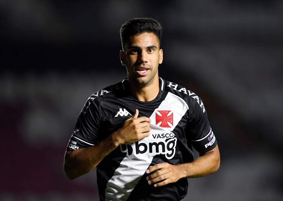 Tiago Reis em a��o pelo Vasco, em 2020 � Foto: reuters