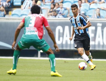 Araújo aparece no BID, mas ainda fica fora do jogo de sábado por suspensão