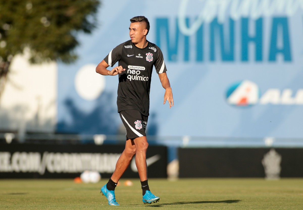 De olho no Flamengo, Corinthians define programação para Cantillo