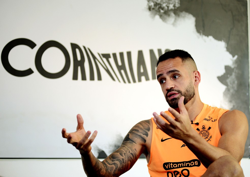 Renato Augusto abre o jogo durante entrevista e elogia VP: 