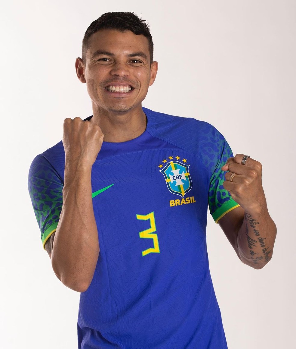 Thiago Silva durante sessão de fotos da seleção brasileira — Foto: Lucas Figueiredo/CBF