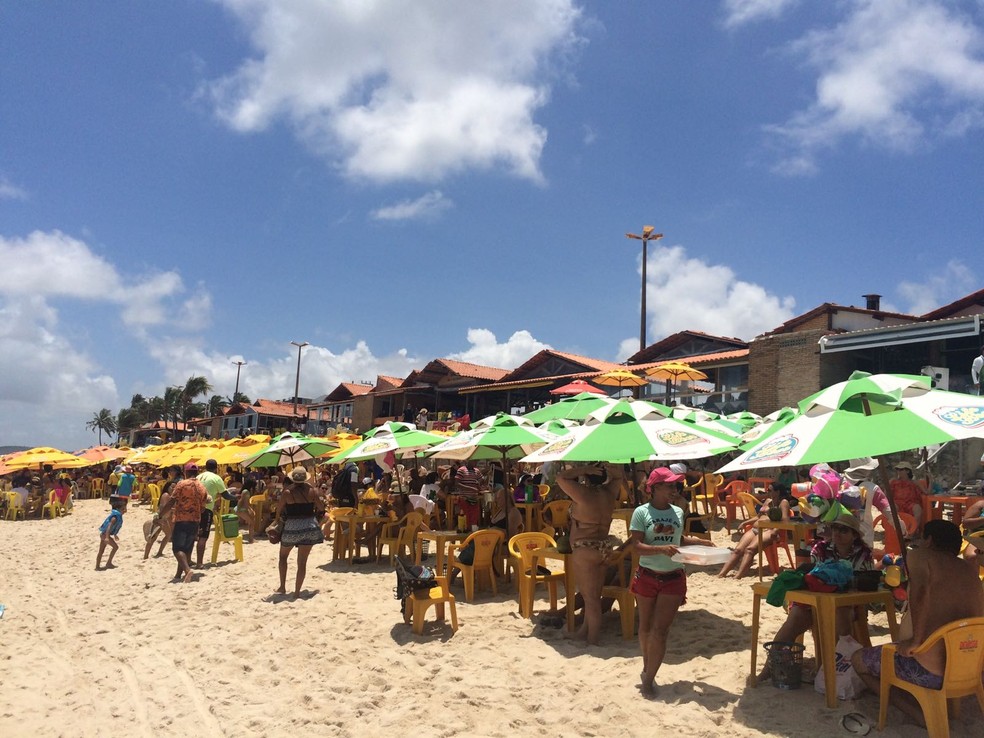 Barraqueiros não sabem o que vão fazer após o carnaval (Foto: Carolina Sanches/G1)