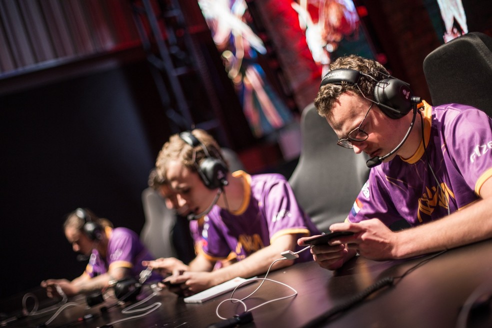 Após partida bastante disputada, Nova Esports ganhou o título regional da América Latina — Foto: Divulgação / Tencent Games