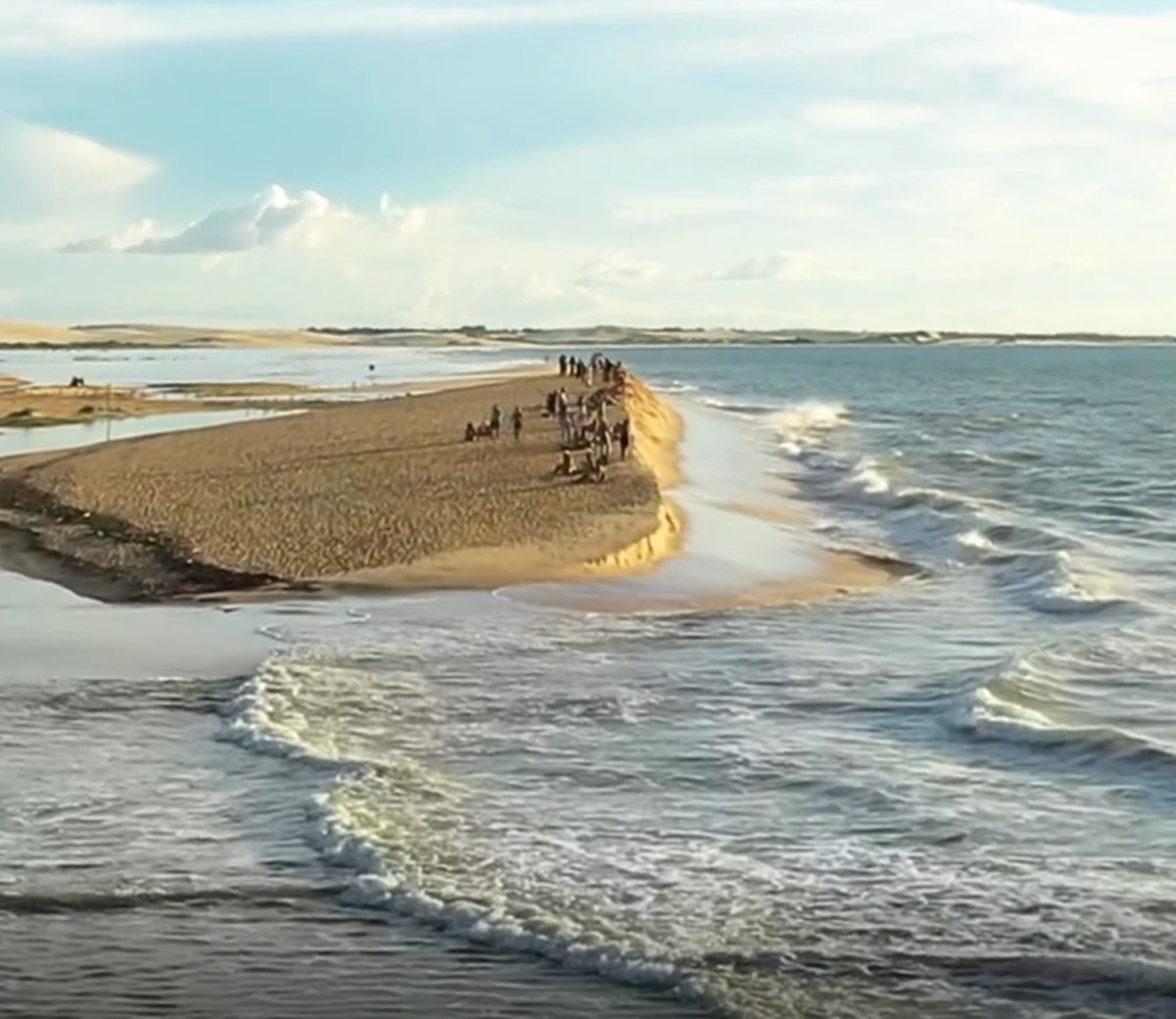 Sumiço de duna famosa em Jericoacoara é processo natural, mas ...