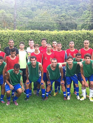 Paulo Victor e Rômulo ajudam jovens a seguir o caminho do bem no futebol