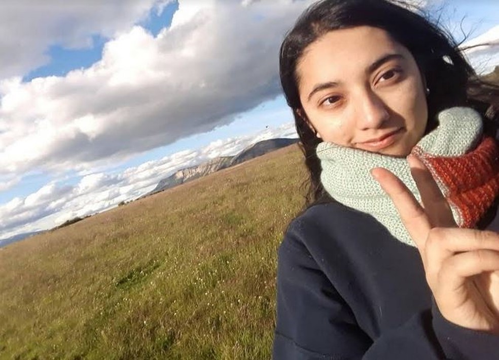 A chilena Karina Constanza Bobadilha Chat, de 22 anos, foi morta com mais de 20 facadas em fevereiro deste ano — Foto: Reprodução