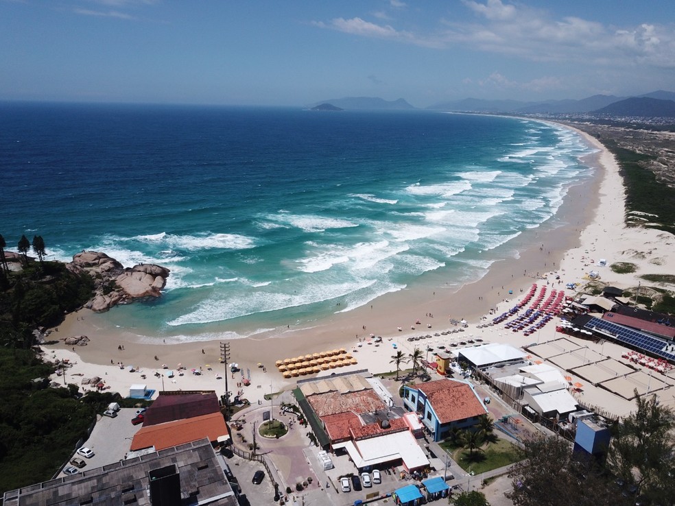 praia Joaquina, em Florianópolis — Foto: Leonardo Sousa/PMF