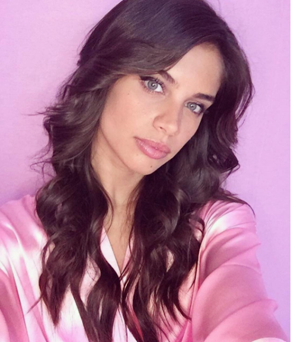 A modelo portuguesa Sara Sampaio (Foto: Instagram)