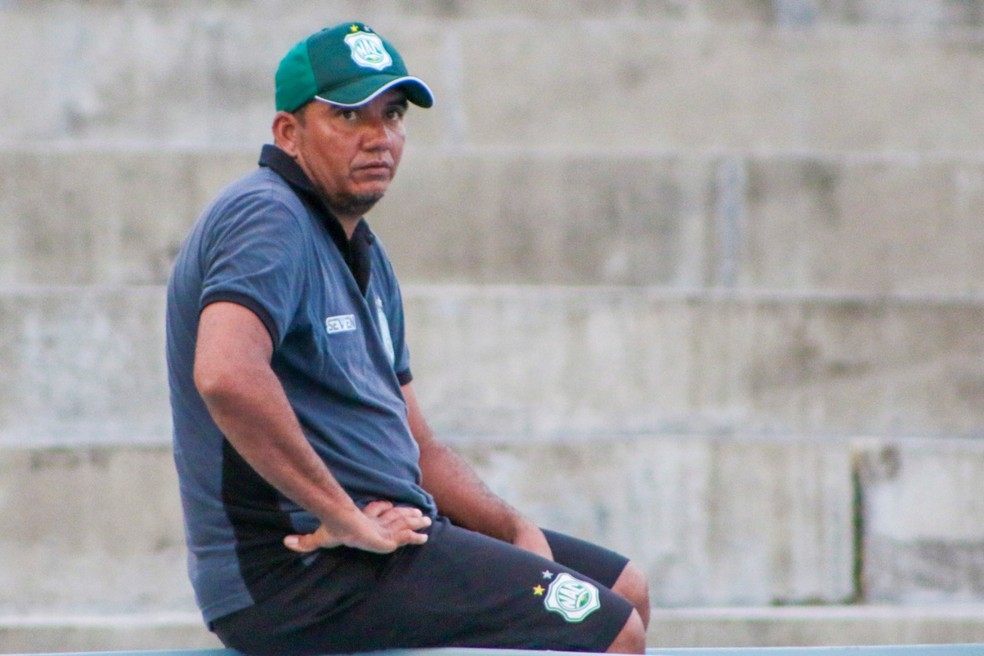 Velho conhecido do futebol paraibano, Delany assume interinamente o cargo de t�cnico no Nacional de Patos � Foto: Raniery Soares / CBN