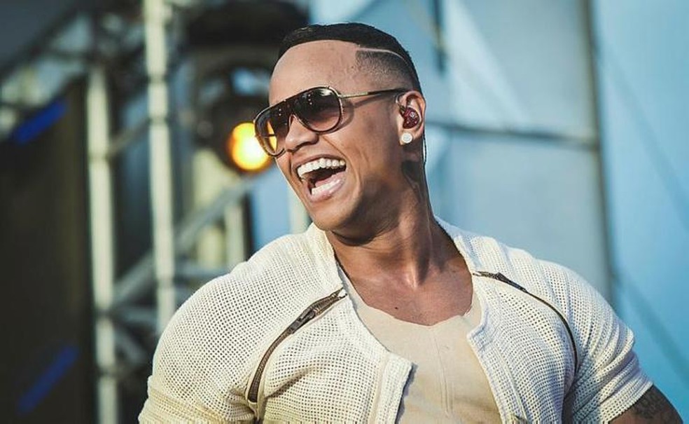 Léo Santana agita o “Baile da Santinha”, neste sábado (18). (Foto: Divulgação)