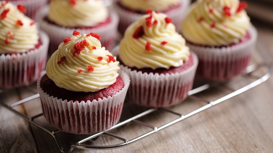 A receita de cupcake Red Velvet pode ser preparada em 1h30min