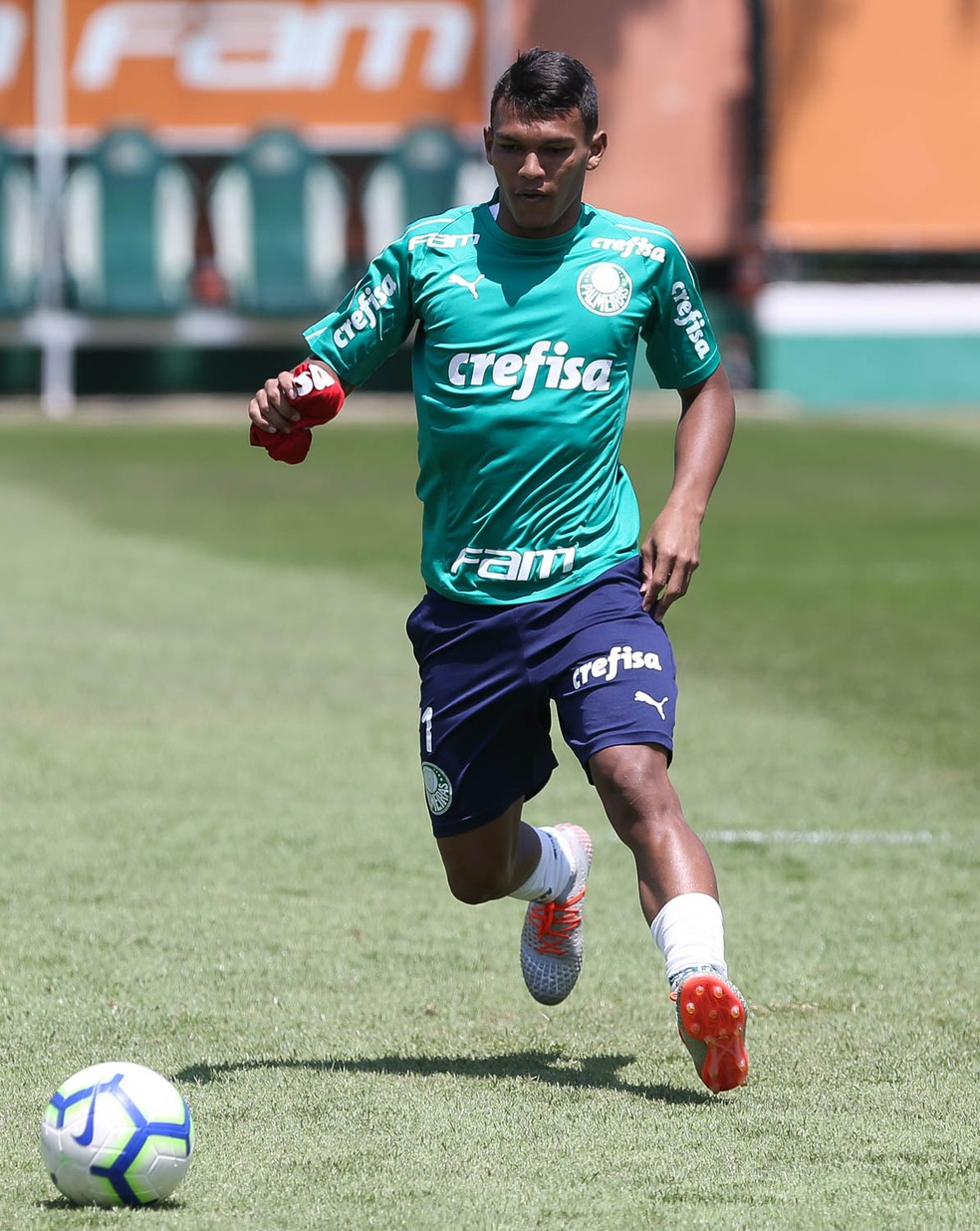 Gabriel Veron em treino do Palmeiras — Foto: Cesar Greco / Ag Palmeiras
