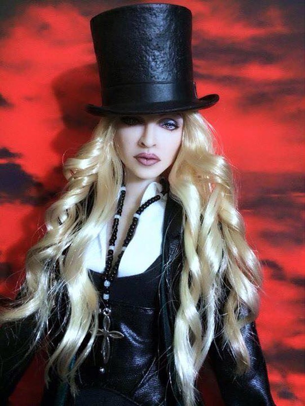 Madonna ganhou sua versão boneca do clipe 'Ghosttown' (Foto: Reprodução)