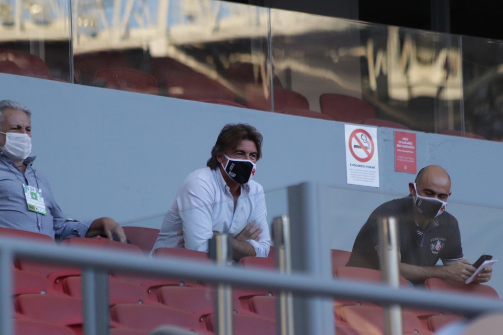 Ricardo S� Pinto acompanhou o jogo no Beira-Rio. T�cnico assume definitivamente nesta segunda � Foto: Lucas Bubols