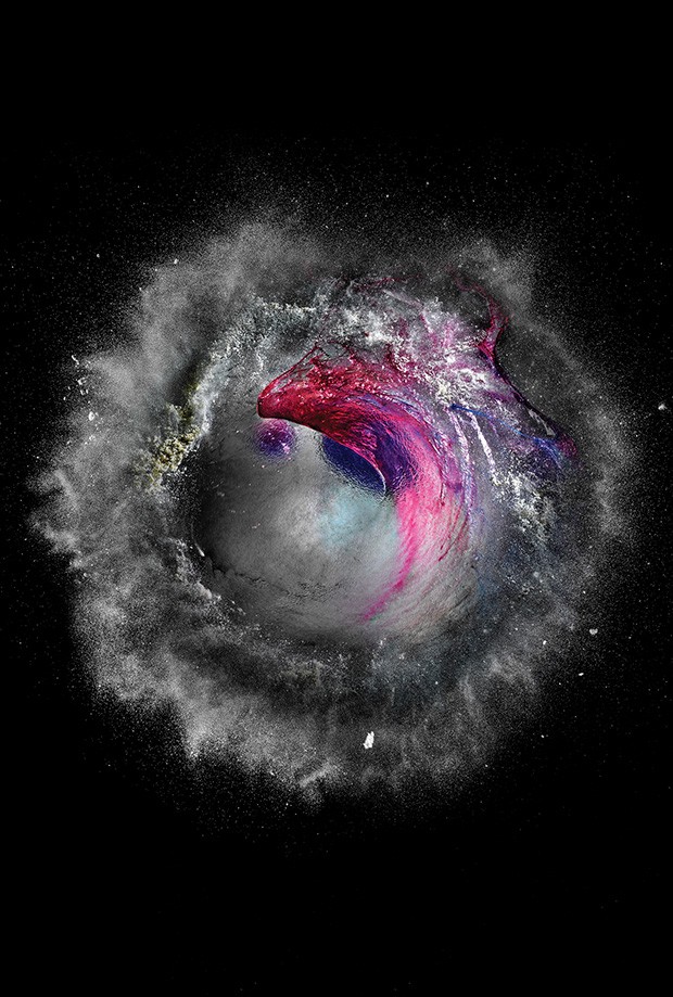Fotografia: Fotos da série Supernova. Os alimentos utilizados em cada uma delas é um segredo do artista (Foto: divulgação)