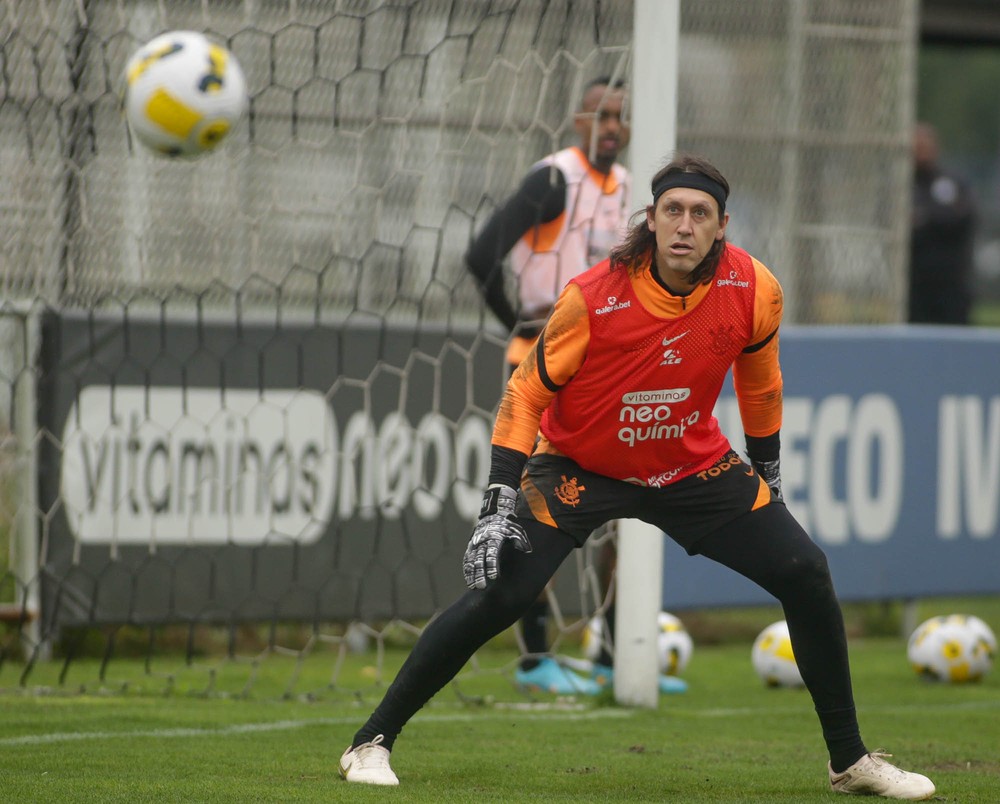 VEM, CASSIO! Goleiro se aproxima de poder jogar a final