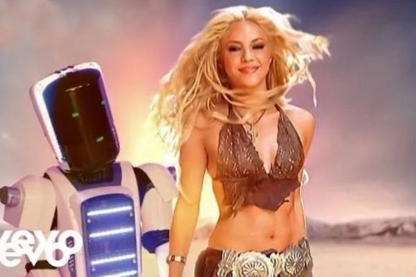 Miniaturas de videoclipes da Shakira trazem um robô misterioso (Foto: reprodução / YouTube)