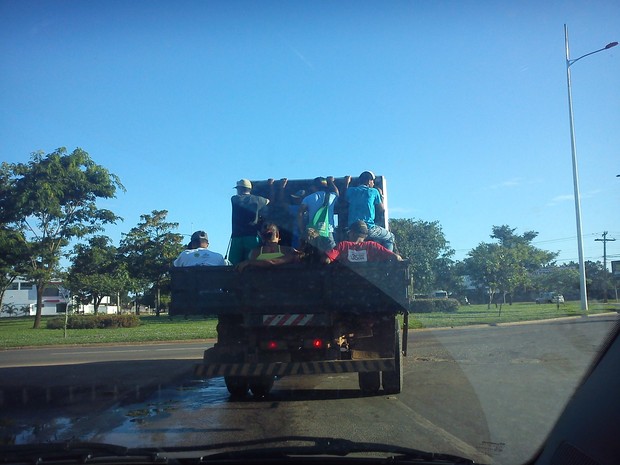 Flagrante feito nesta quarta-feira (26) na avenida NS-5, em Palmas (Foto: Internauta/Divulgação)