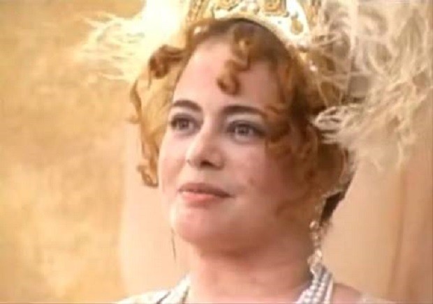 Érika Evantini como Leopoldina na minissérie O Quinto dos Infernos (Globo, 2002)  (Foto: Reprodução)