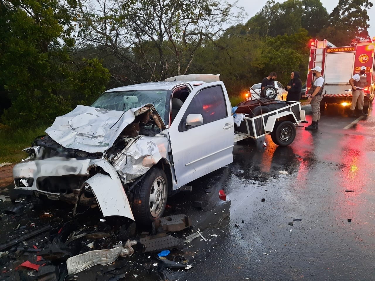 Acidente próximo de pedágio em Viamão deixa três mortos, diz CRBM