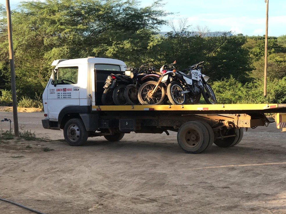 Motos foram encaminhadas a um pÃ¡tio do Detran â Foto: PolÃ­cia Militar/DivulgaÃ§Ã£o 